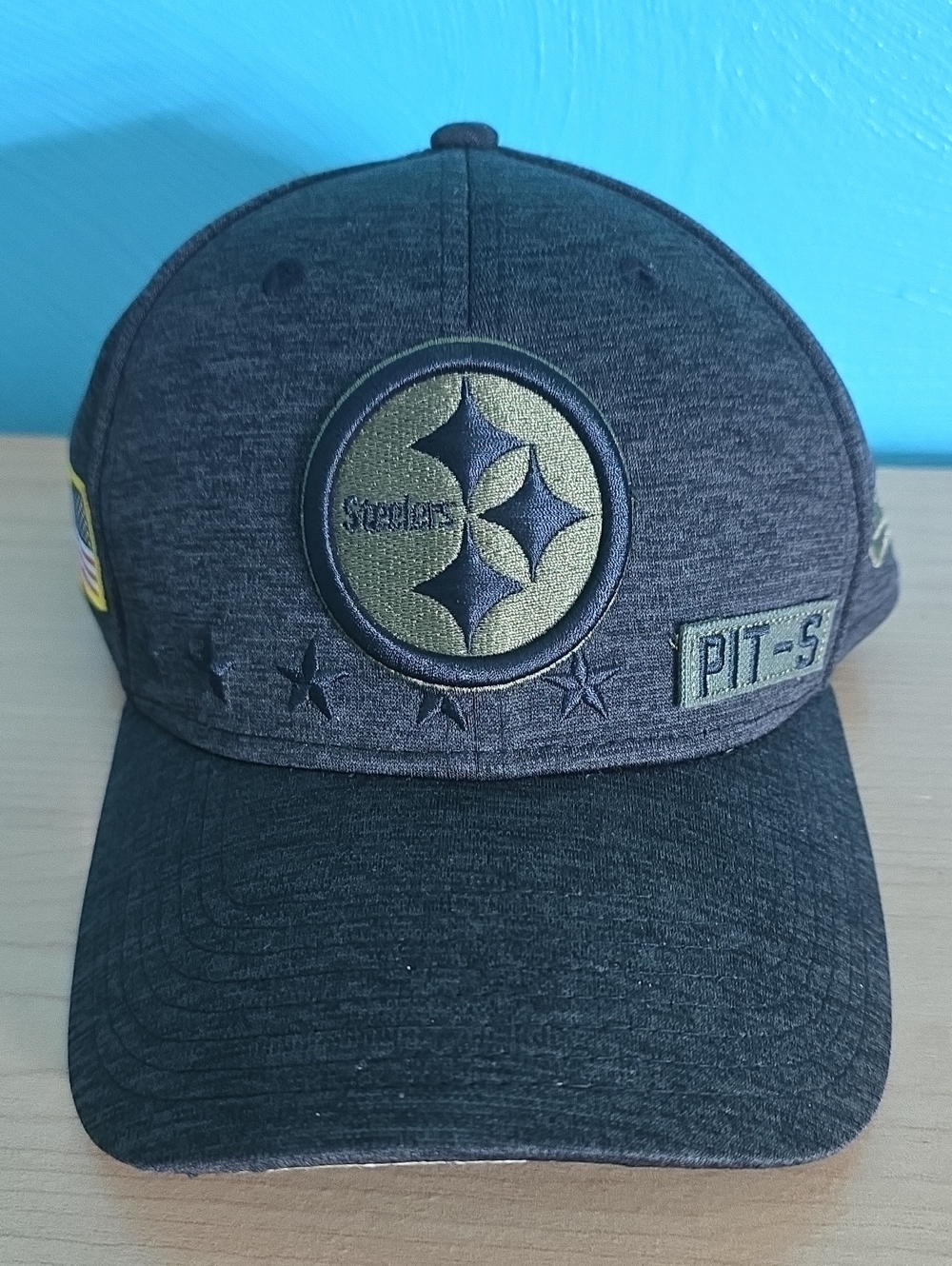 New Era Black 39THIRTY Fitted-Style Cap